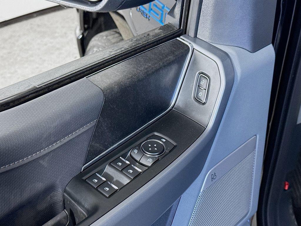 new 2025 Ford F-150 Lightning car, priced at $66,685