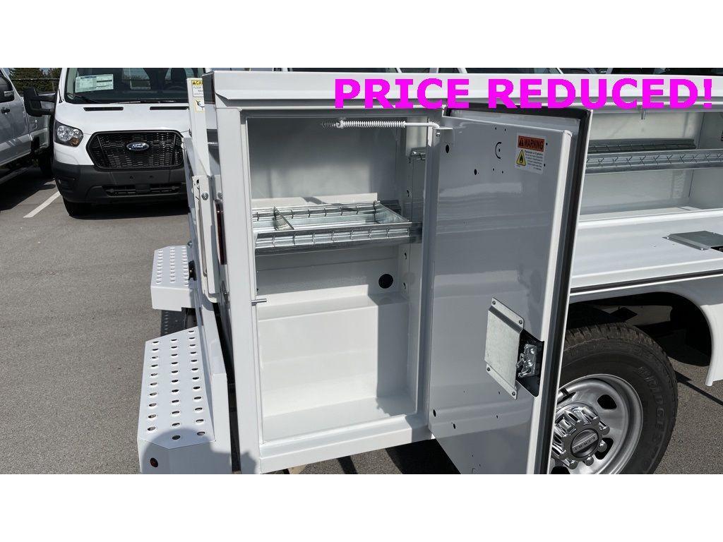 new 2023 Ford F-350 car, priced at $54,354