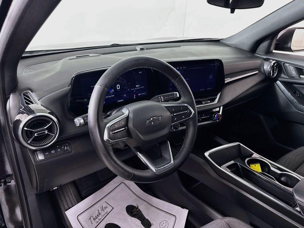 used 2025 Chevrolet Equinox car, priced at $29,900