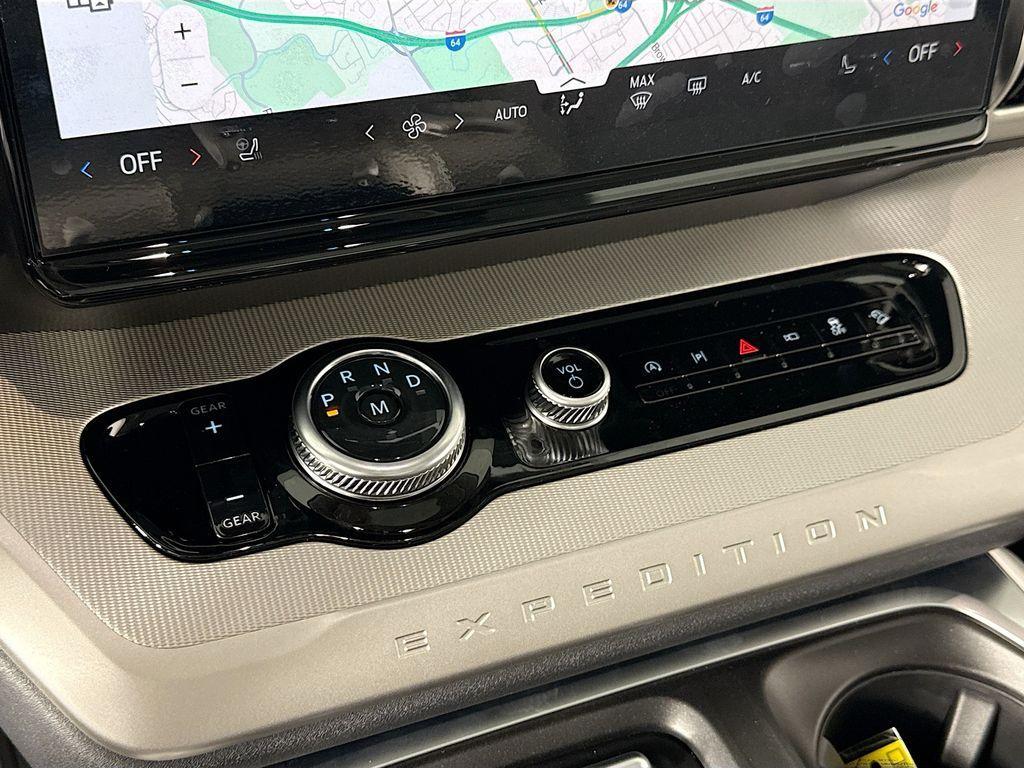 new 2025 Ford Expedition Max car, priced at $74,233