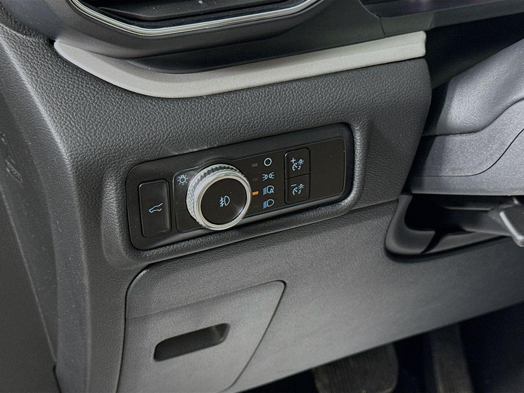 used 2023 Ford Explorer car, priced at $28,986