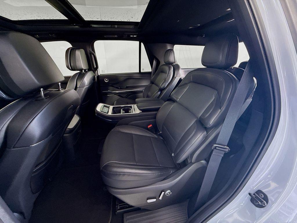 used 2025 Lincoln Navigator car, priced at $95,500