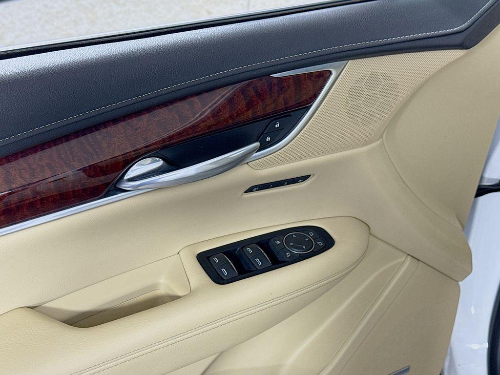 used 2018 Cadillac XT5 car, priced at $17,298