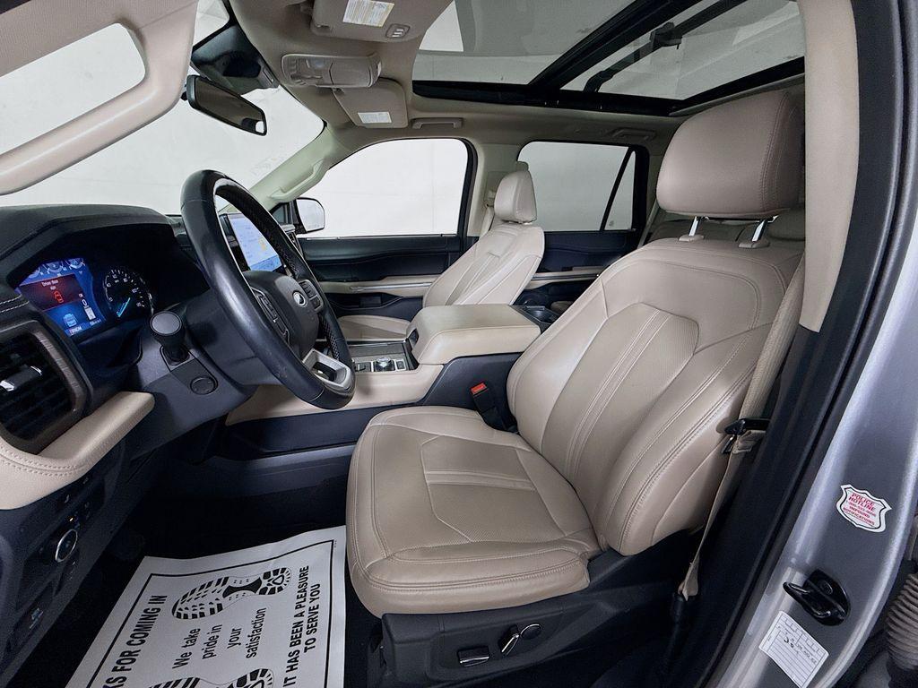 used 2024 Ford Expedition car, priced at $51,000