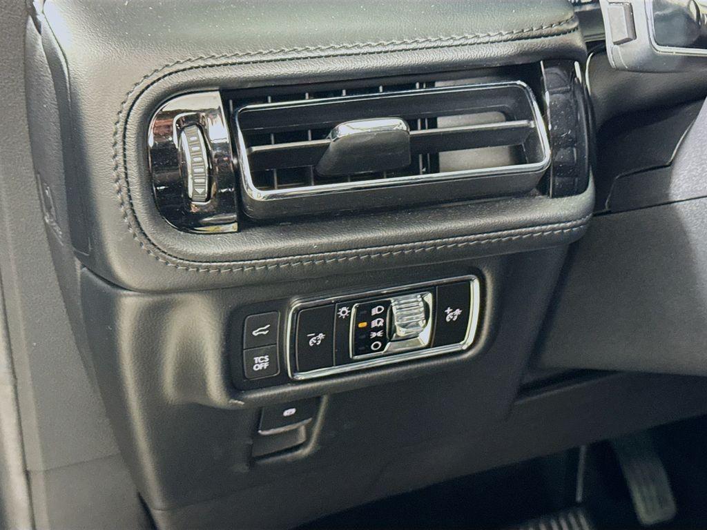 used 2023 Lincoln Nautilus car, priced at $31,899