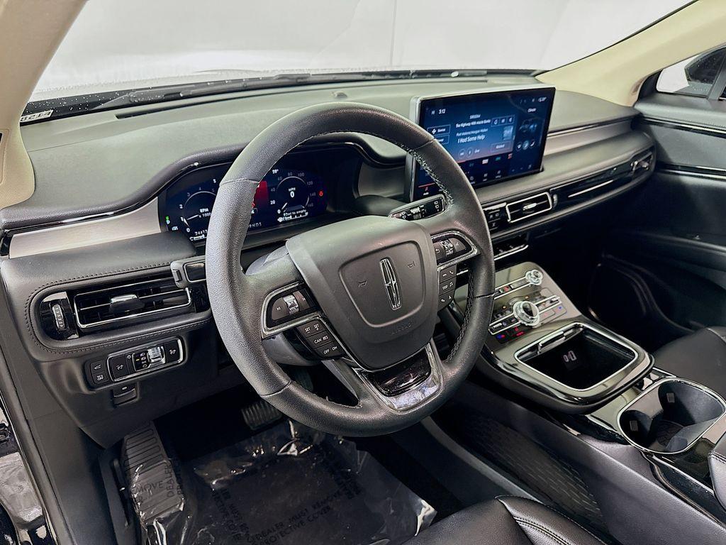 used 2023 Lincoln Nautilus car, priced at $31,899