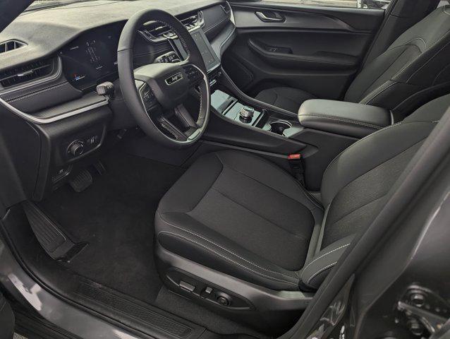 new 2025 Jeep Grand Cherokee car, priced at $45,590