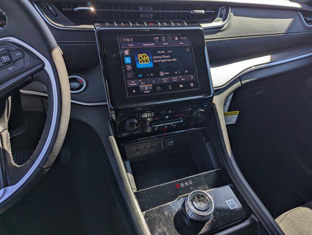 new 2025 Jeep Grand Cherokee car, priced at $44,995