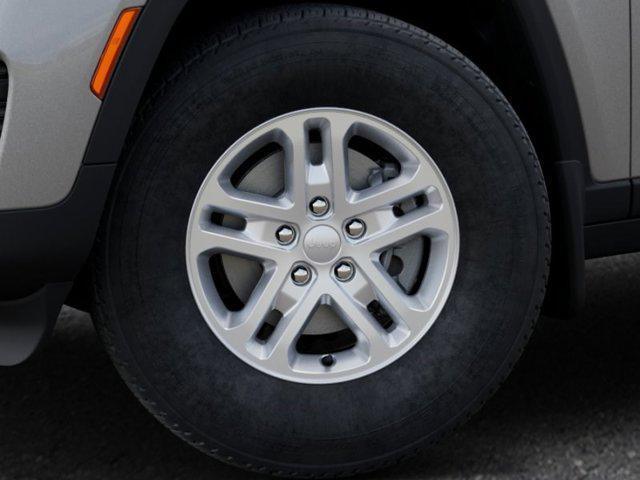 new 2025 Jeep Grand Cherokee car, priced at $39,999