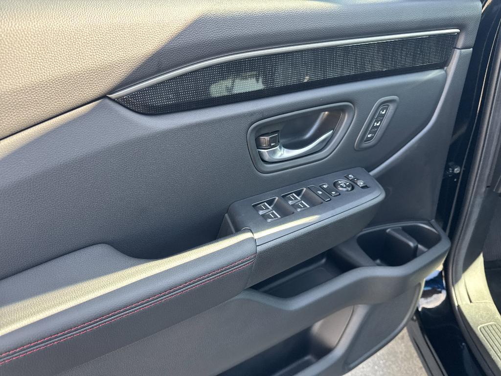 new 2025 Honda Pilot car, priced at $56,075