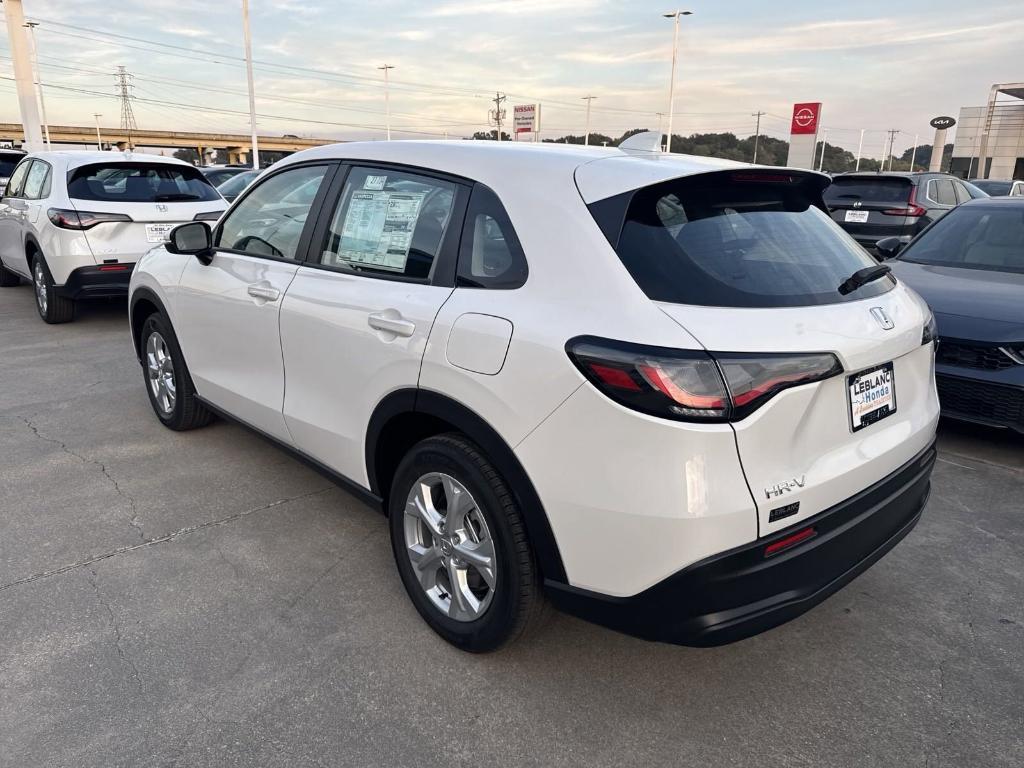 new 2025 Honda HR-V car, priced at $26,205