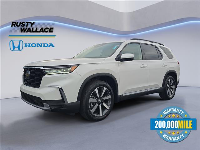 new 2025 Honda Pilot car, priced at $55,760