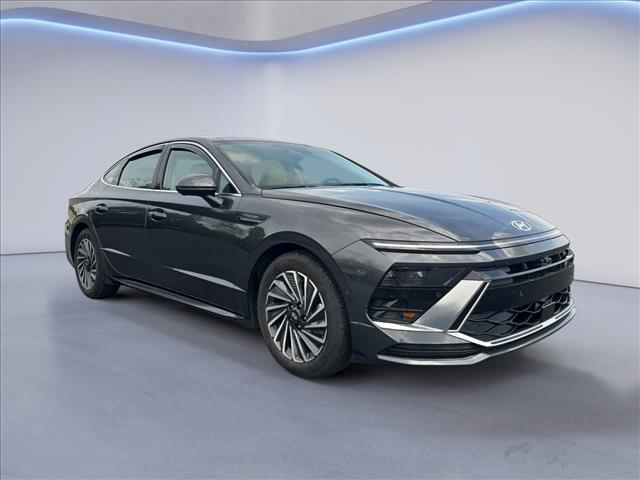 used 2024 Hyundai Sonata Hybrid car, priced at $27,960