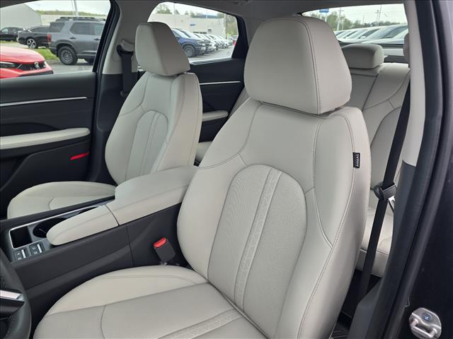 used 2024 Hyundai Sonata Hybrid car, priced at $27,960