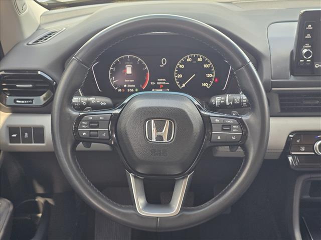 used 2025 Honda Pilot car, priced at $45,697