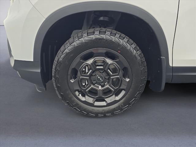 new 2025 Honda Ridgeline car, priced at $45,906