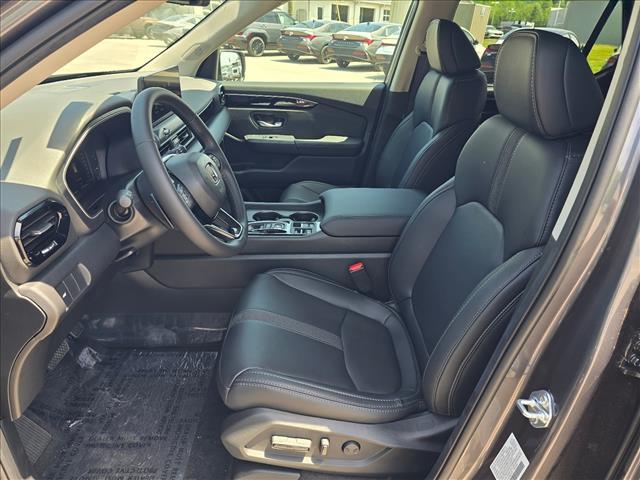 new 2026 Honda Pilot car, priced at $43,809