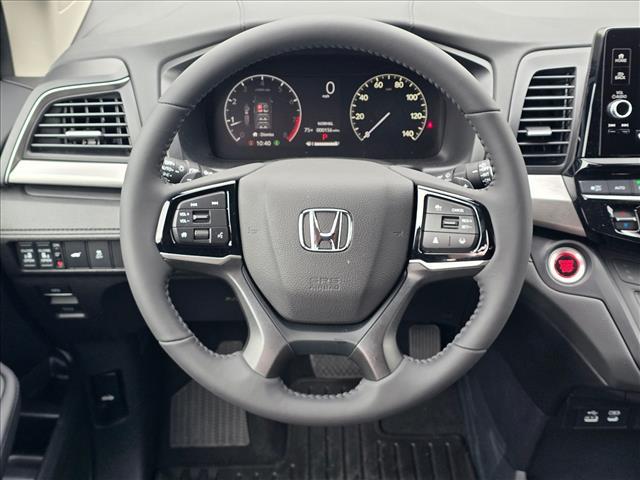 new 2026 Honda Odyssey car, priced at $43,875