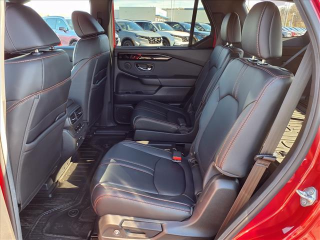 used 2025 Honda Pilot car, priced at $41,669