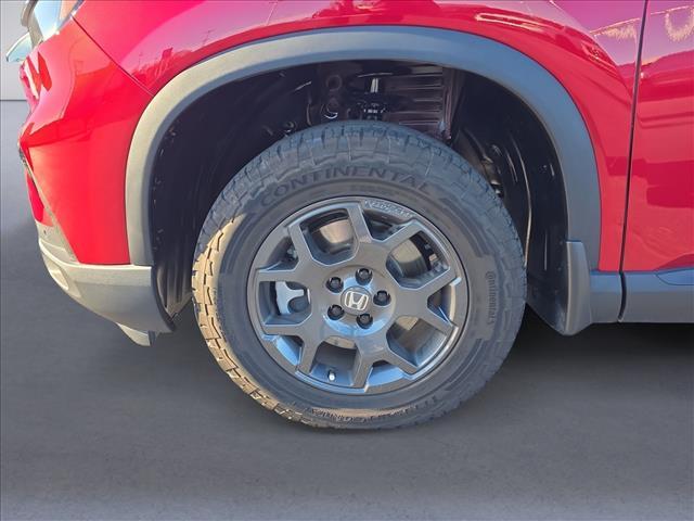 used 2025 Honda Pilot car, priced at $41,669