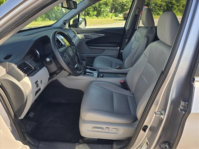 used 2024 Chevrolet TrailBlazer car, priced at $28,275