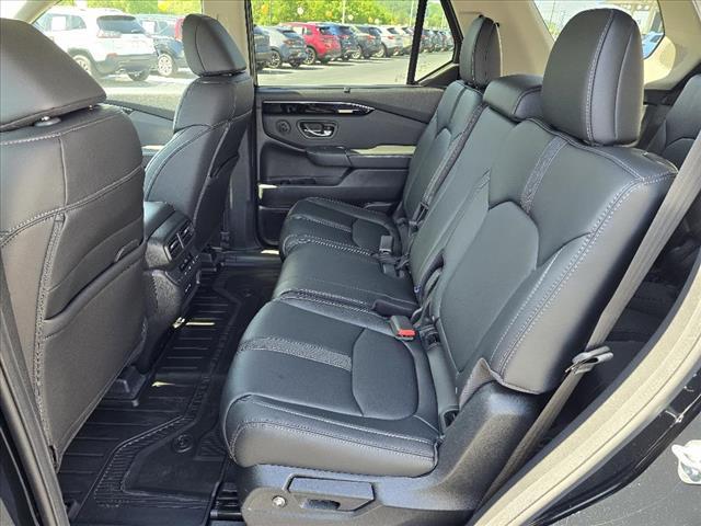 new 2025 Honda Pilot car, priced at $49,366