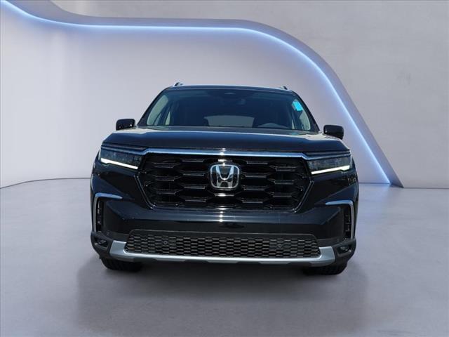 new 2025 Honda Pilot car, priced at $49,366