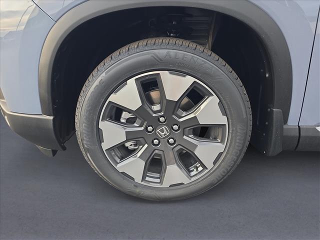 new 2026 Honda Pilot car, priced at $51,995