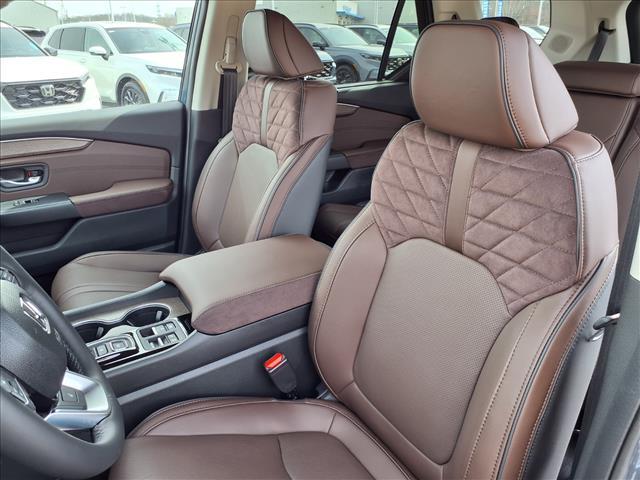 new 2026 Honda Pilot car, priced at $54,990