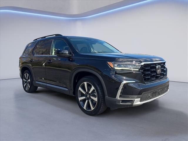 used 2025 Honda Pilot car, priced at $44,773