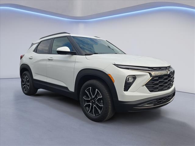 used 2024 Chevrolet TrailBlazer car, priced at $25,448