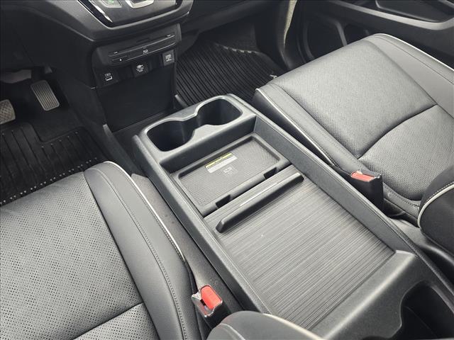 used 2023 Honda Odyssey car, priced at $43,917