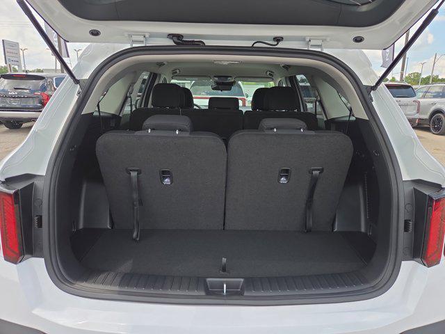 new 2025 Kia Sorento car, priced at $27,642