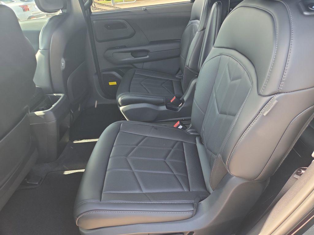 new 2027 Kia Telluride Hybrid car, priced at $57,595