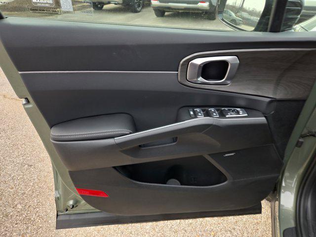 new 2026 Kia Sorento car, priced at $40,178
