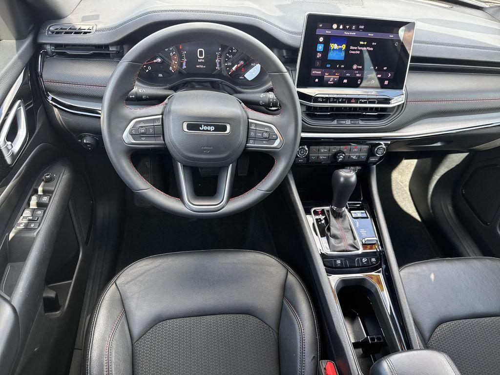 used 2025 Jeep Compass car