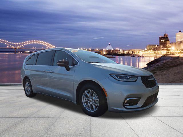 used 2024 Chrysler Pacifica car, priced at $26,968