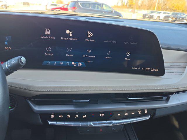 used 2024 Cadillac XT4 car, priced at $28,654