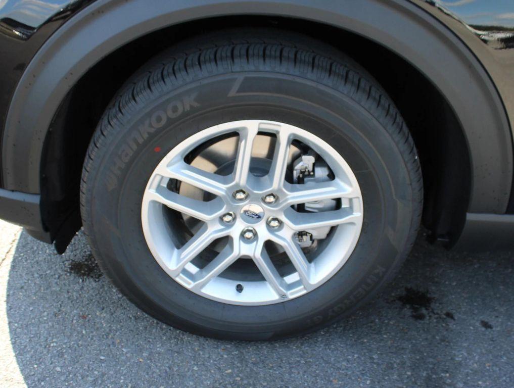 new 2025 Ford Explorer car, priced at $41,880