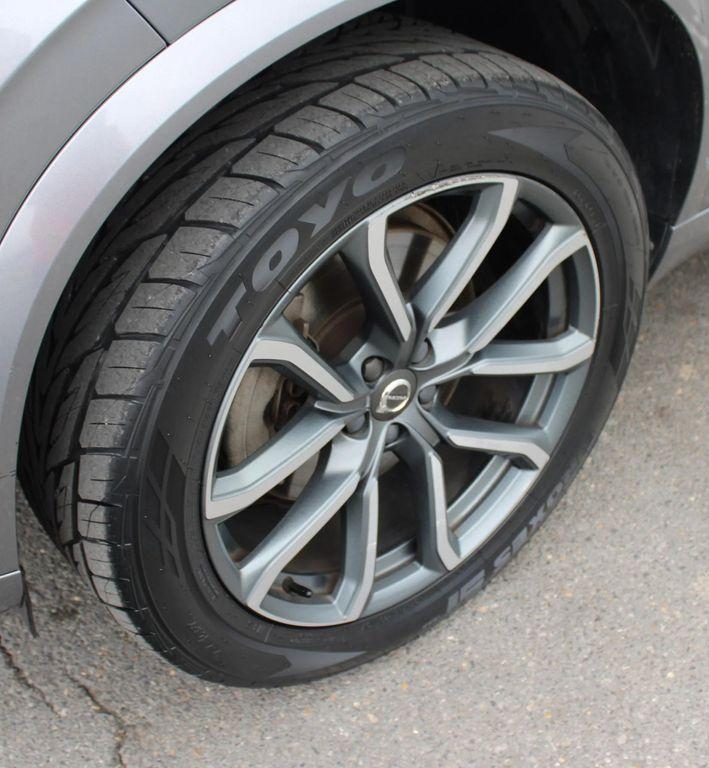 used 2018 Volvo XC90 car, priced at $16,997