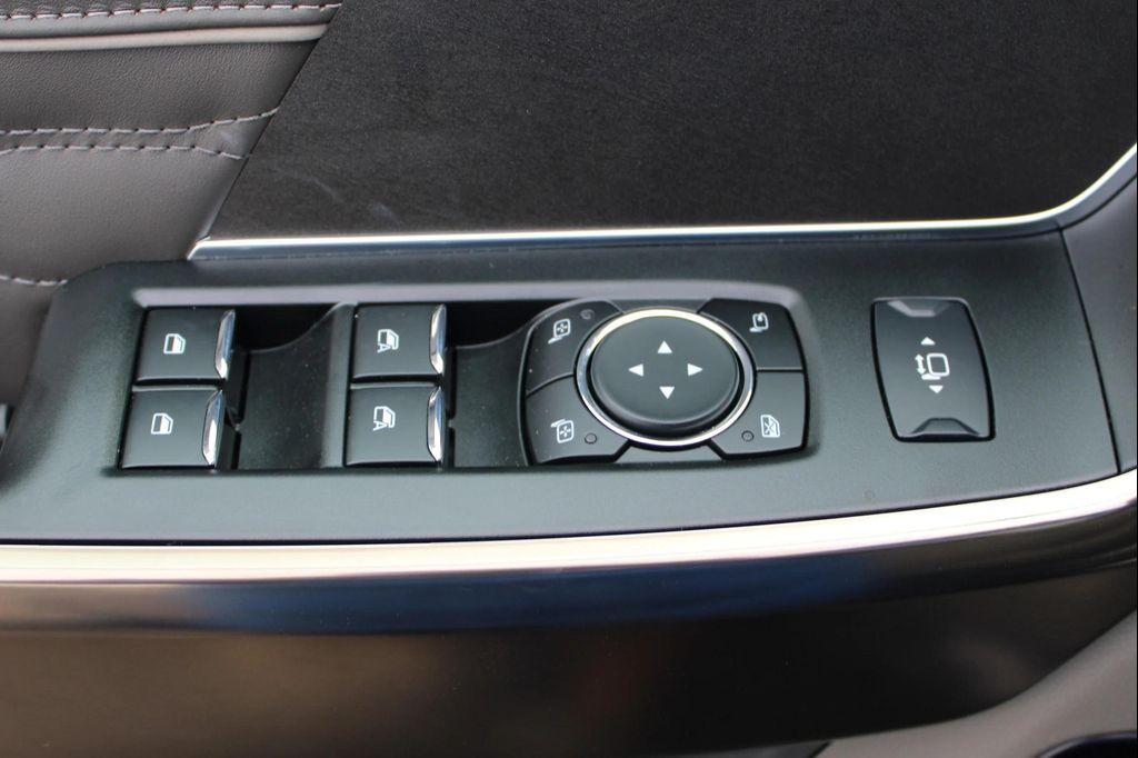 new 2025 Ford F-250 car, priced at $93,885