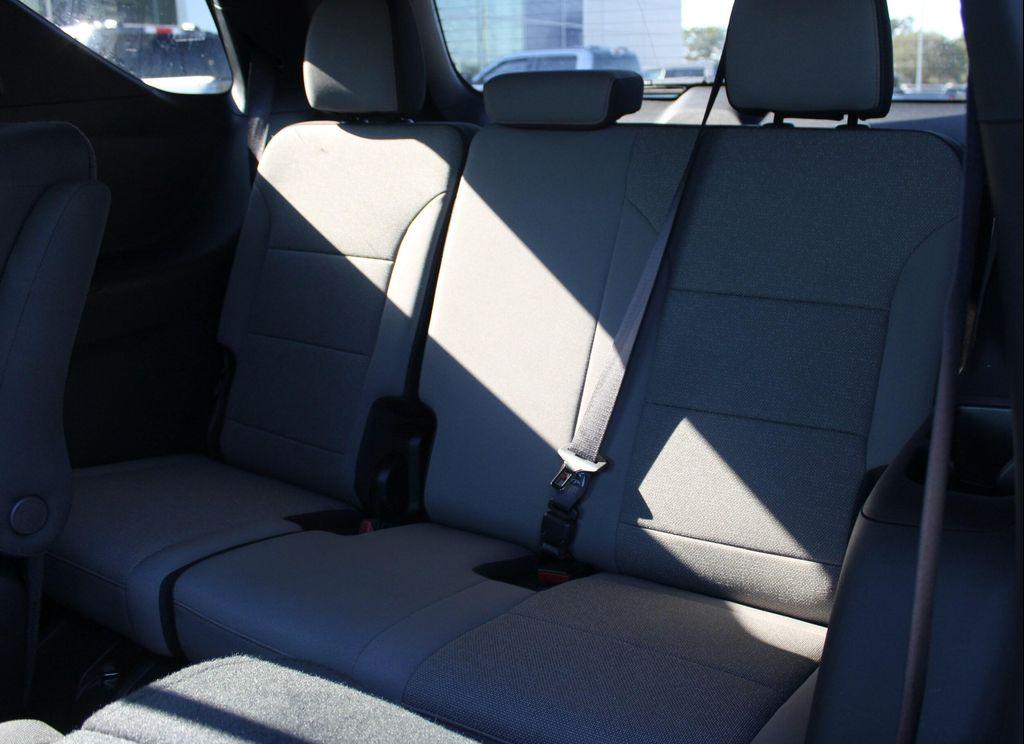 used 2025 Chevrolet Traverse car, priced at $32,997