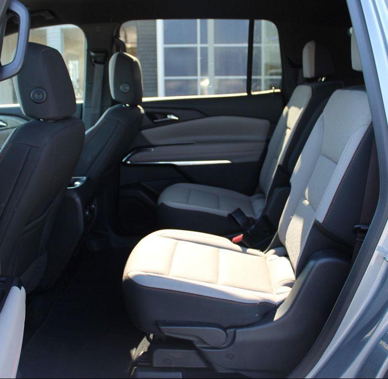 used 2025 Chevrolet Traverse car, priced at $32,997