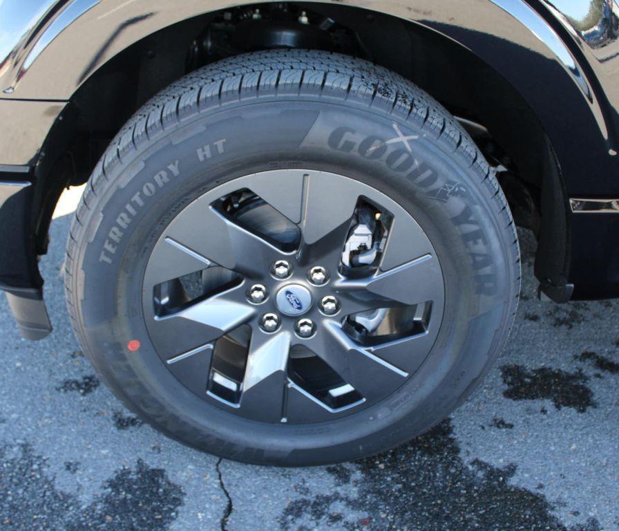 new 2025 Ford F-150 car, priced at $47,350