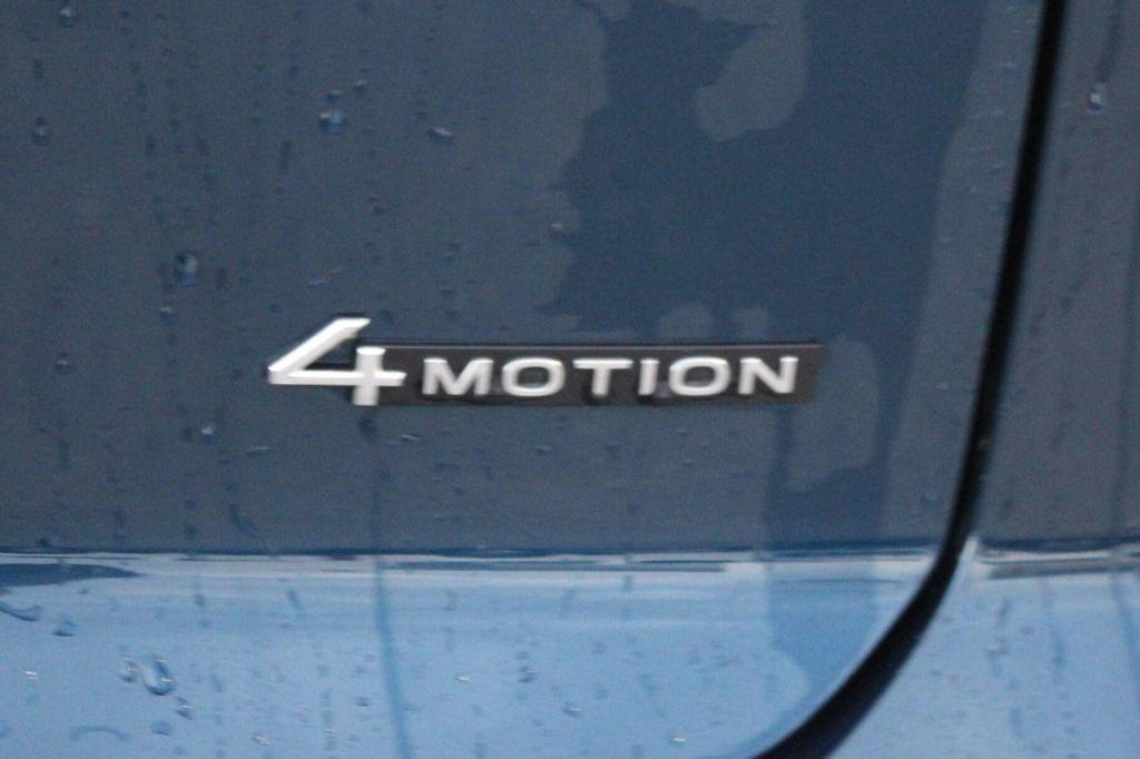 used 2023 Volkswagen Atlas Cross Sport car