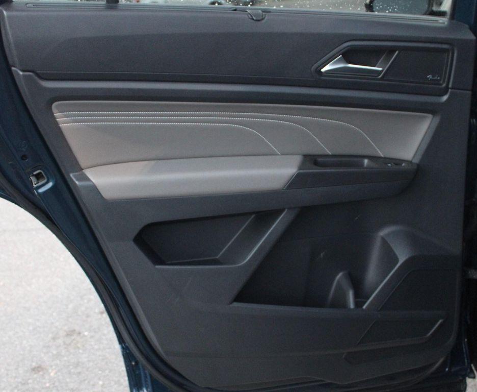 used 2023 Volkswagen Atlas Cross Sport car