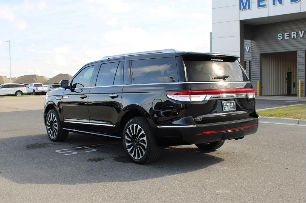 used 2024 Lincoln Navigator car, priced at $88,977