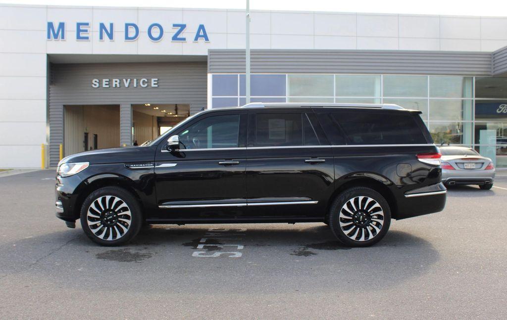 used 2024 Lincoln Navigator car, priced at $88,977