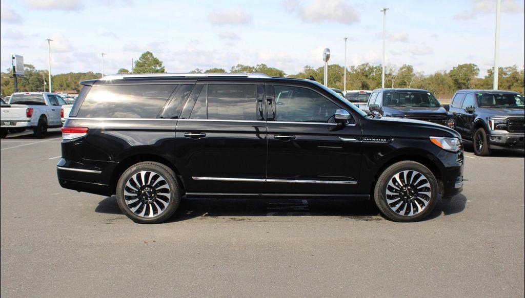 used 2024 Lincoln Navigator car, priced at $88,977