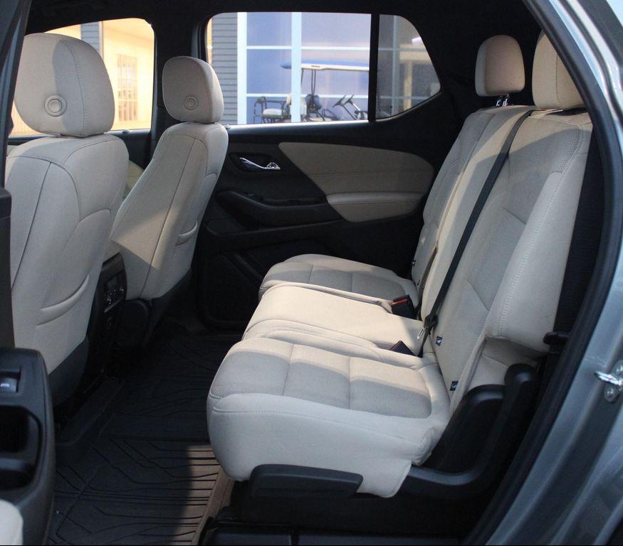 used 2023 Chevrolet Traverse car, priced at $26,597